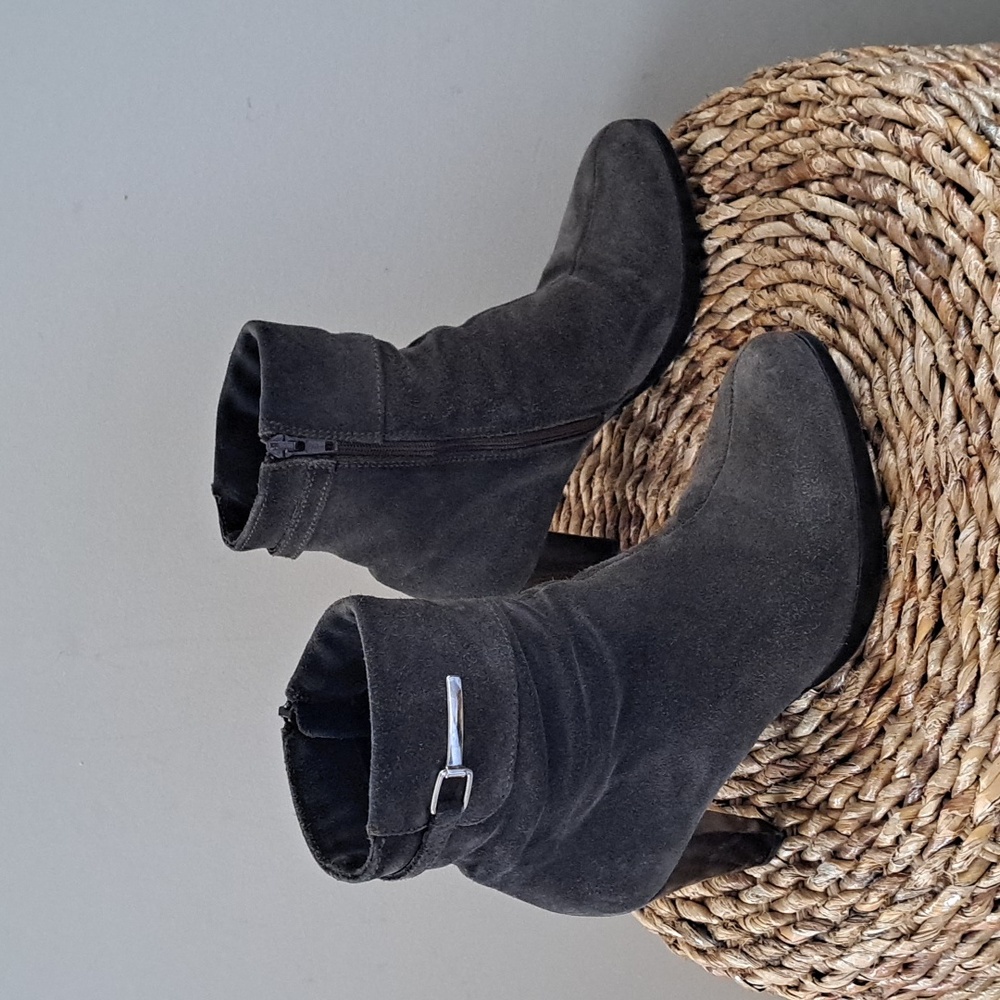 LA CANADIENNE Womens Malory Waterproof Zip‎ Up Ankle Boots 2.75" Heels S-7